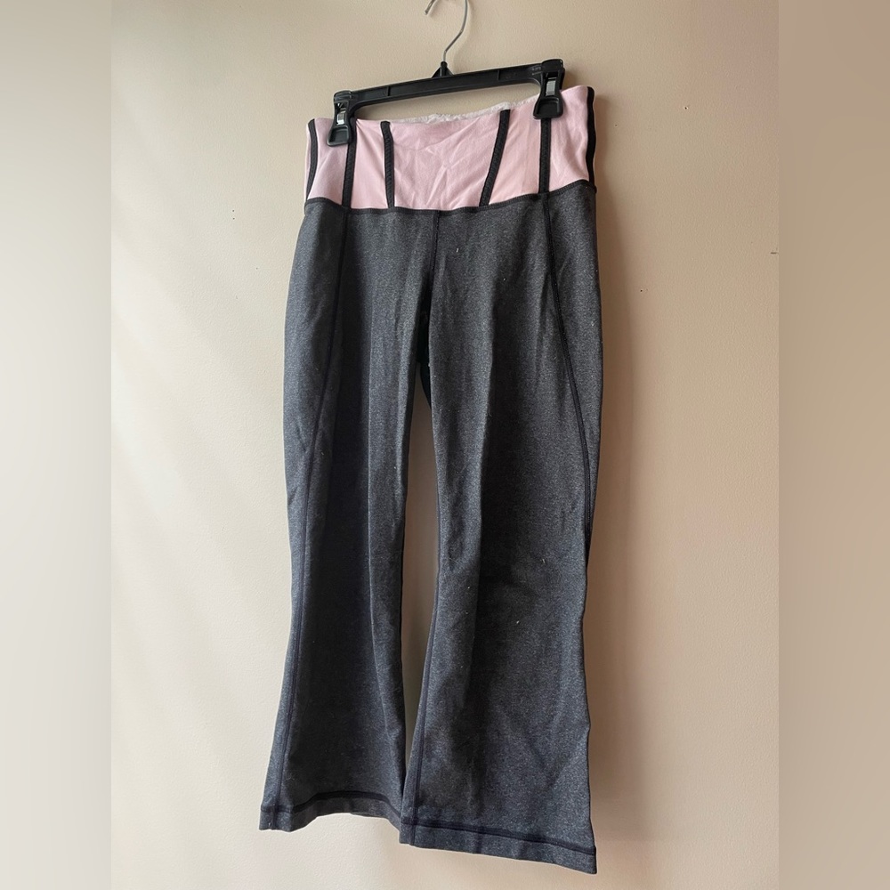 Lululemon leggings size 4 cropped split hem grey
